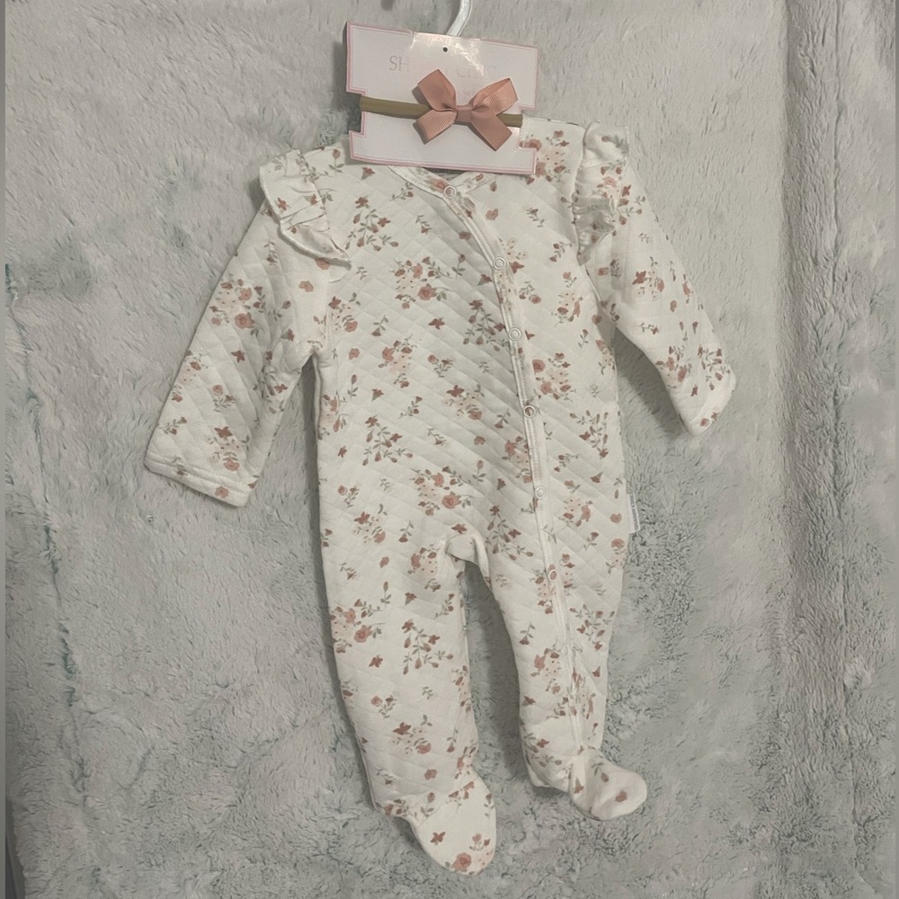 Shabby Chic Baby Girl onesie with bow 3-6m Brand New